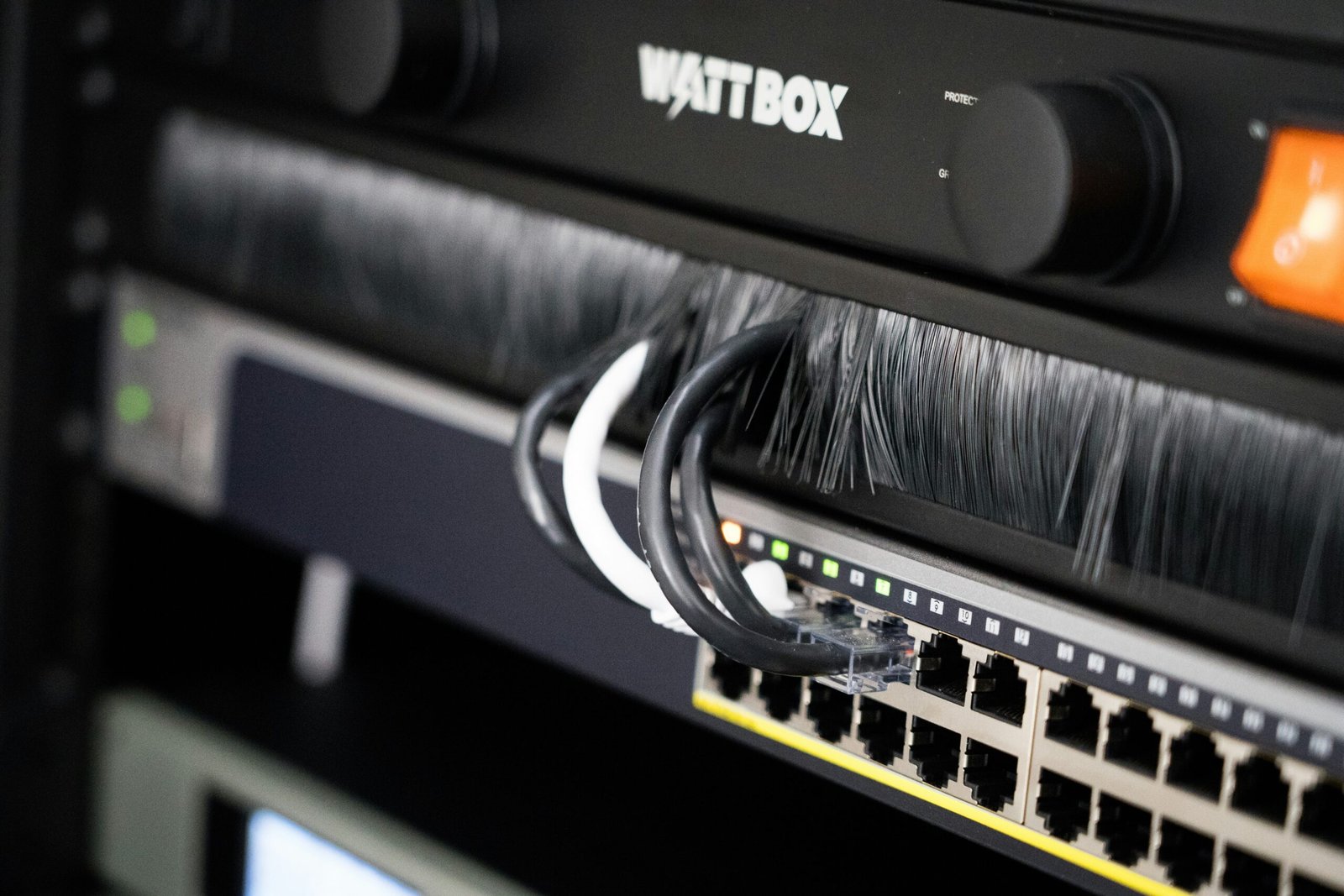 Wix vs Web Hosting: Finding the Right Solution for Your Website